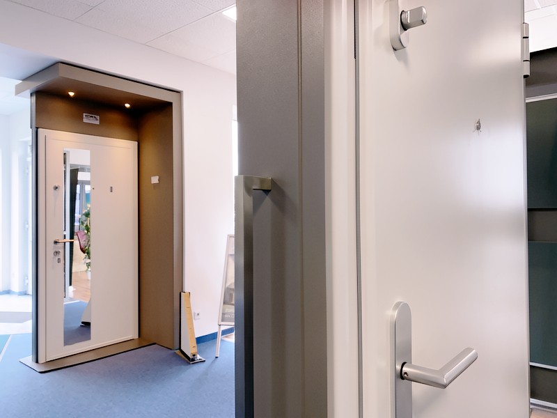 Mustertüren in der Ausstellung