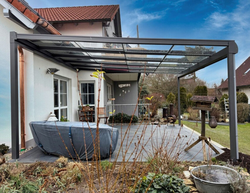 Terrassenüberdachung zum Aufschieben von der Seite