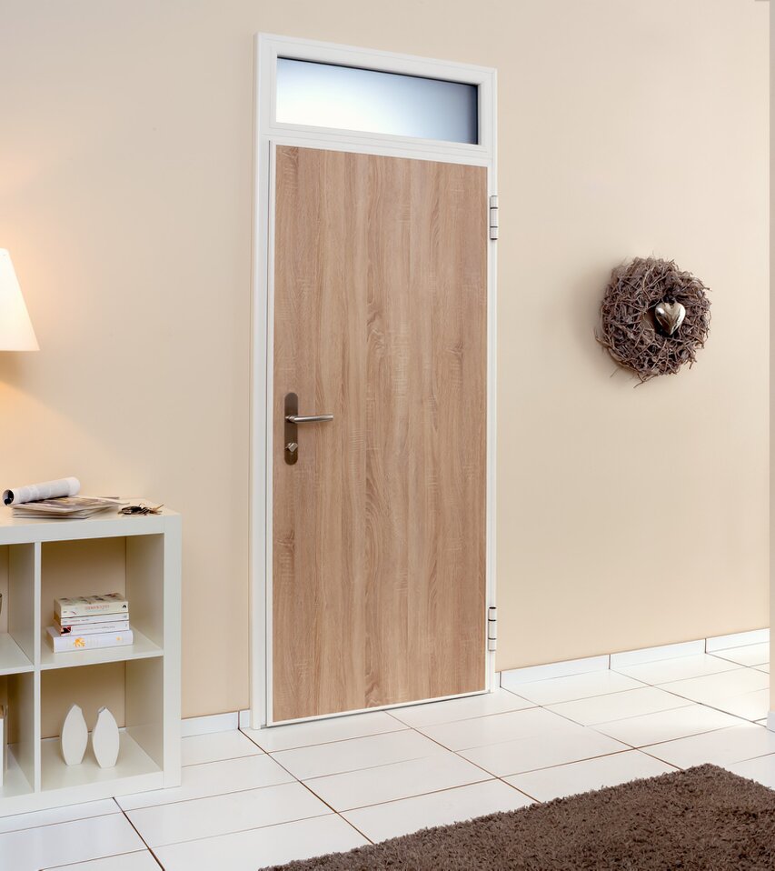 Wohnungseingangstür mit verglasten Oberlicht